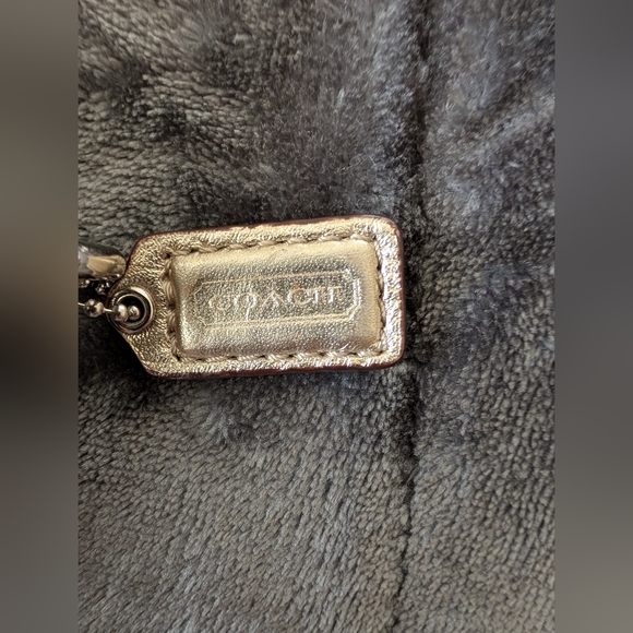 Coach Soho Off White Leather Flap Small Crossbody Bag W/ Buckle Nice! - Picture 13 of 13